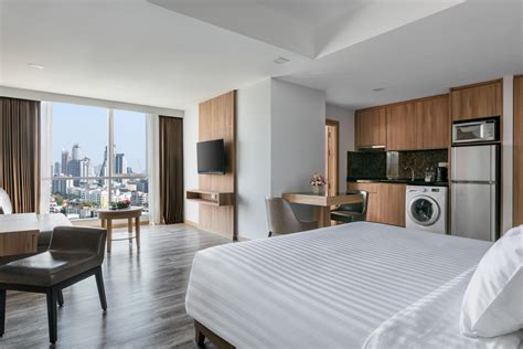 deluxe suite sukhumvit